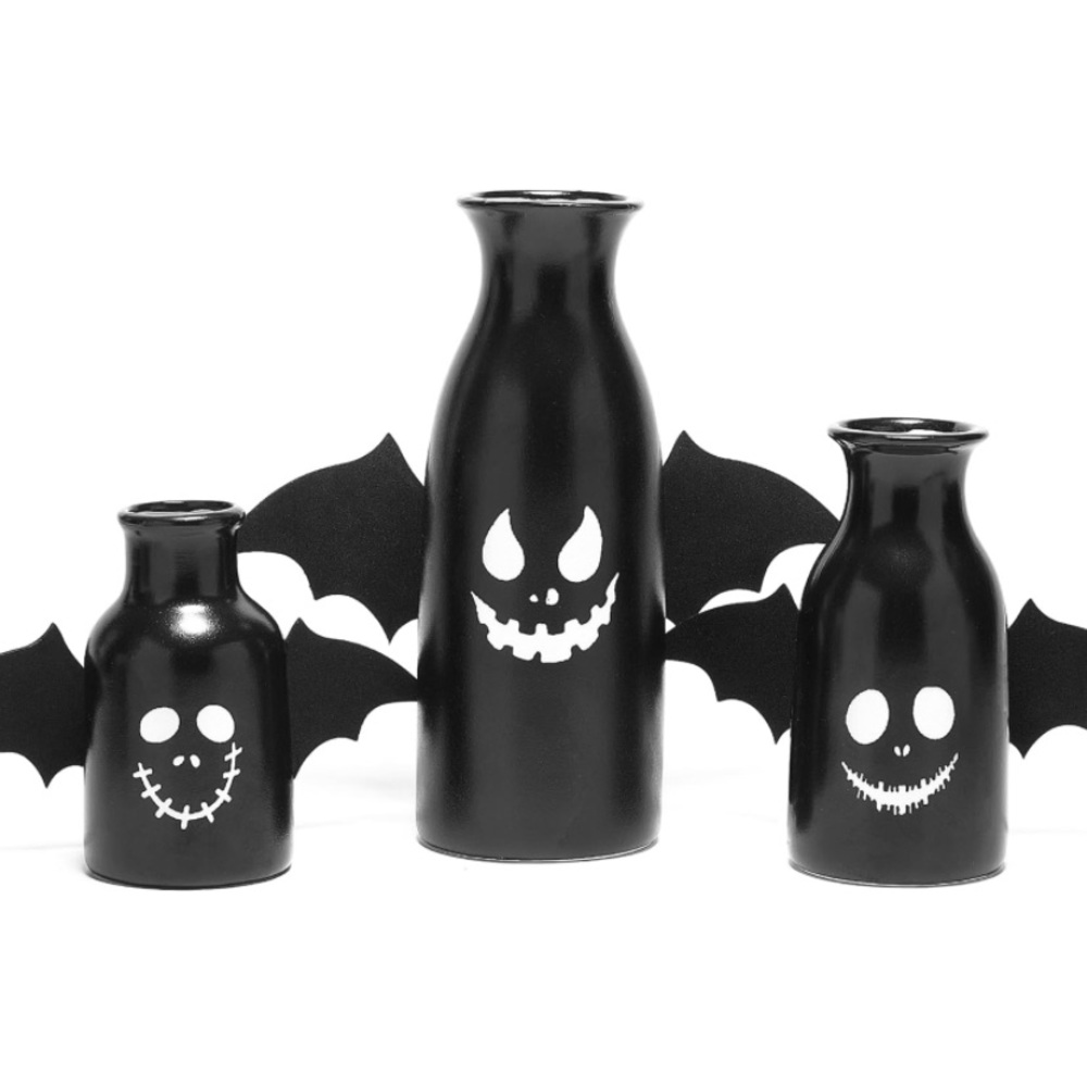 NIB Halloween 3-piece Ceramic Ghost Face Bat Wings Vase